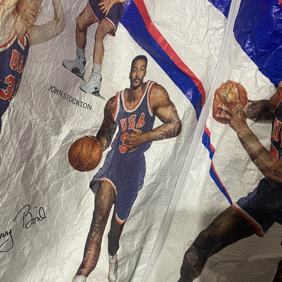 1992 Dream Team Olympic Basketball Team Collectors Jacket - Picture 11 of 15